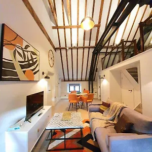 Stansted Airport Luxury Bishops Stortford Millars One Loft 2 Holiday home